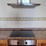 Artist House With View And Shared Kitchen Pensionat Arco da Calheta (Madeira)