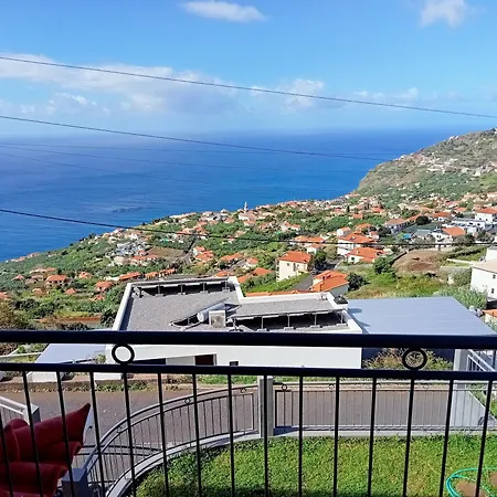 Artist House With View And Shared Kitchen
