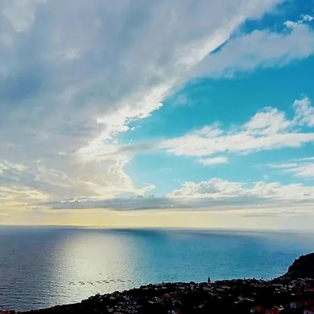 Artist House With View And Shared Kitchen * Arco da Calheta (Madeira)