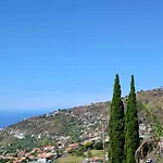 Artist House With View And Shared Kitchen