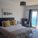 Artist House With View And Shared Kitchen Πανσιόν