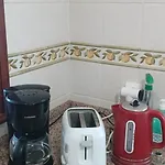 Artist House With View And Shared Kitchen Gasthof Arco da Calheta (Madeira)