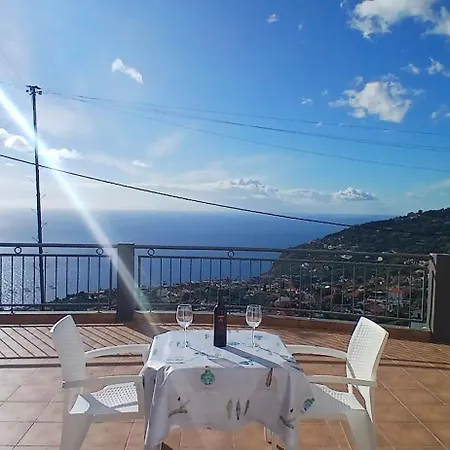Artist House With View And Shared Kitchen Konukevi *